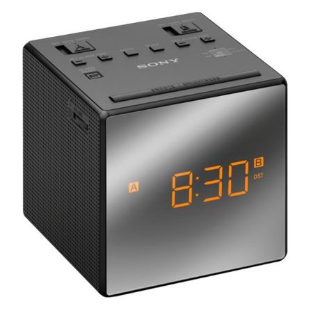 Radio cu ceas Sony ICFC1TB, Negru ar putea face parte din cadoul perfect de  Valentine’s Day .  Acest radio cu ceas este echipat cu doua presetari de alarma. Setati o alarma pentru a va trezi dvs. si alta pentru a-l trezi pe partenerul dvs. Acest ceas il gasiti pe eMag la un pret ieftin de 149 Lei